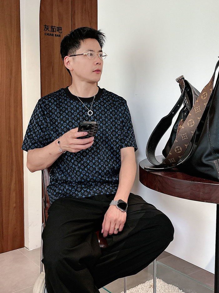 最高級ルイヴィトンスーパーコピー Louis Vuitton コットン 26SS 新着商品 全面ジャカード クルーネック 半袖Tシャツ clothes202600440 ルイ ヴィトン 新 ライン Tシャツ - 画像 (2)