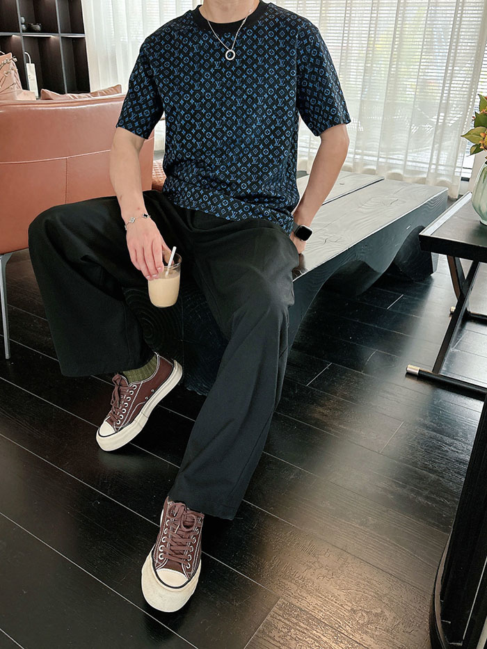 最高級ルイヴィトンスーパーコピー Louis Vuitton コットン 26SS 新着商品 全面ジャカード クルーネック 半袖Tシャツ clothes202600440 ルイ ヴィトン 新 ライン Tシャツ - 画像 (6)
