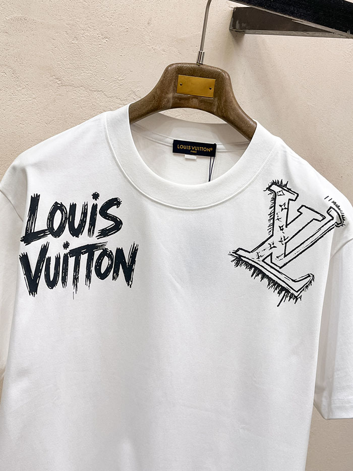 最高級ルイヴィトンスーパーコピー Louis Vuitton コットン 2026年最新スタイル 半袖クルーネック刺繍Tシャツclothes202600442 ルイ・ヴィトンの高級カスタムホワイトTシャツ - 画像 (4)