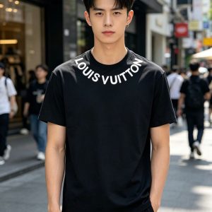 ルイ・ヴィトン メンズ ブラックTシャツ
