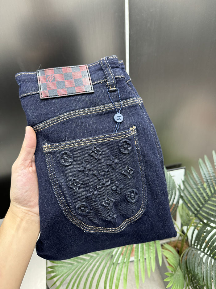 最高級ルイヴィトンスーパーコピー服 ルイヴィトンデニムパンツコピー ブティックでオーダーメイドしたジーンズ clothes202600450 ルイ・ヴィトン メンズ人気ジーンズ - 画像 (12)