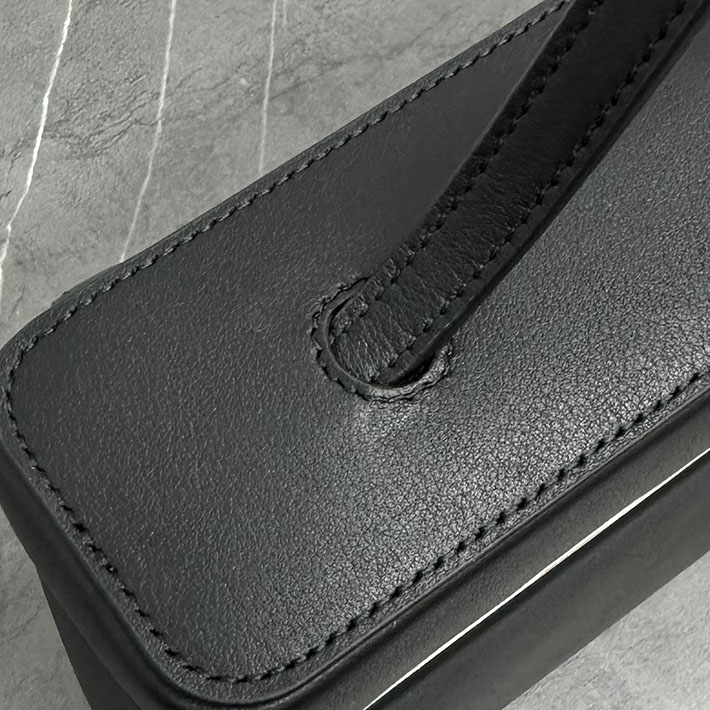 最高級セリーヌスーパーコピー CELINE レクタングル バニティケース/ サプルカーフスキン ブラック 123702J75.38NO セリーヌ バッグ アウトレット - 画像 (6)
