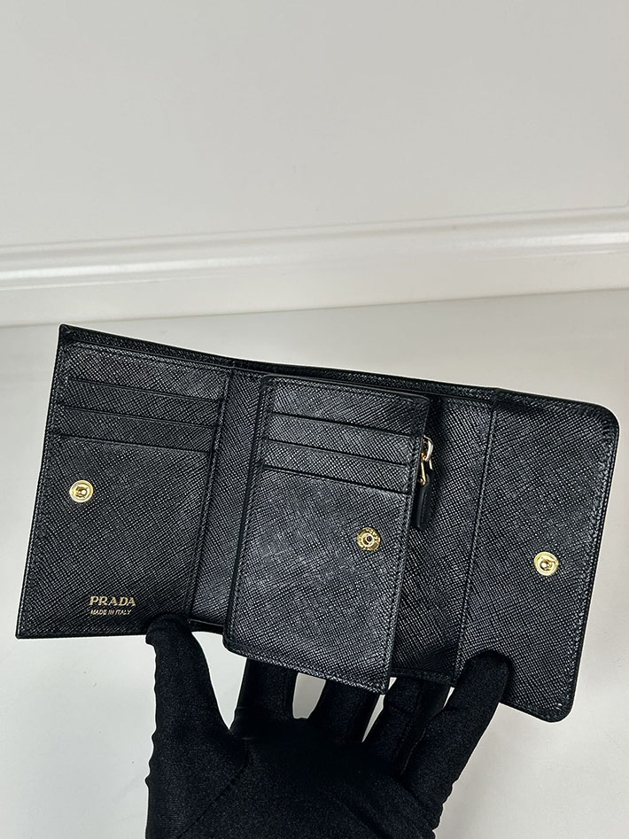 最高級プラダスーパーコピー プラダ財布コピー PRADA サフィアーノレザー 財布 ブラック 1MH025_QWA_F0002 プラダ 財布 三つ折り - 画像 (6)