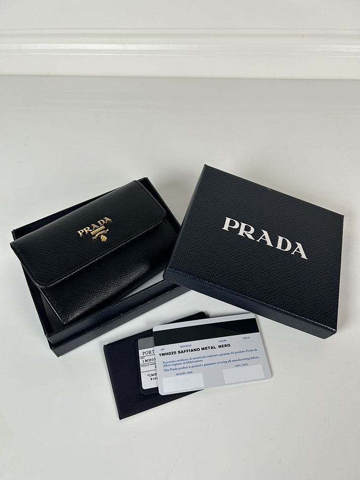 最高級プラダスーパーコピー プラダ財布コピー PRADA サフィアーノレザー 財布 ブラック 1MH025_QWA_F0002 プラダ 財布 三つ折り - 画像 (2)