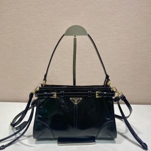 プラダ ショルダーバッグ レディース