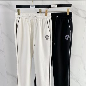 ルイ・ヴィトンの白いパンツ