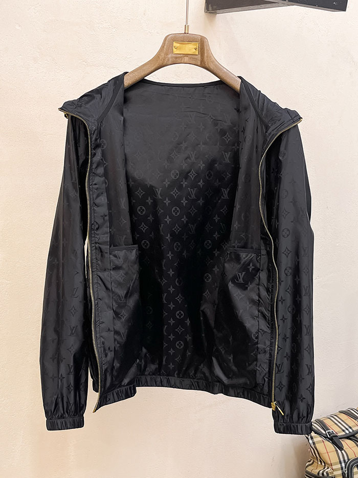 最高級ルイヴィトンスーパーコピー Louis Vuitton LVクラシックカスタムサンプロテクション軽量ジャケットclothes202600482 ルイヴィトン メンズ ブラック カジュアルジャケット - 画像 (5)