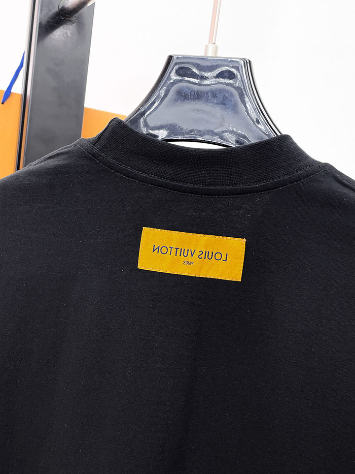 最高級ルイヴィトンスーパーコピー Louis Vuitton 2026年春夏新作 百貨店発 半袖クルーネックTシャツclothes202600486 ルイ・ヴィトン ブラック 高級カスタムTシャツ - 画像 (7)