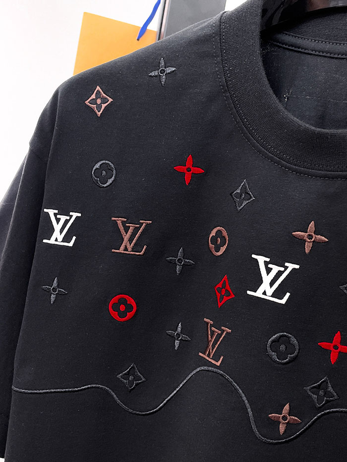 最高級ルイヴィトンスーパーコピー Louis Vuitton 2026年春夏新作 百貨店発 半袖クルーネックTシャツclothes202600486 ルイ・ヴィトン ブラック 高級カスタムTシャツ - 画像 (5)