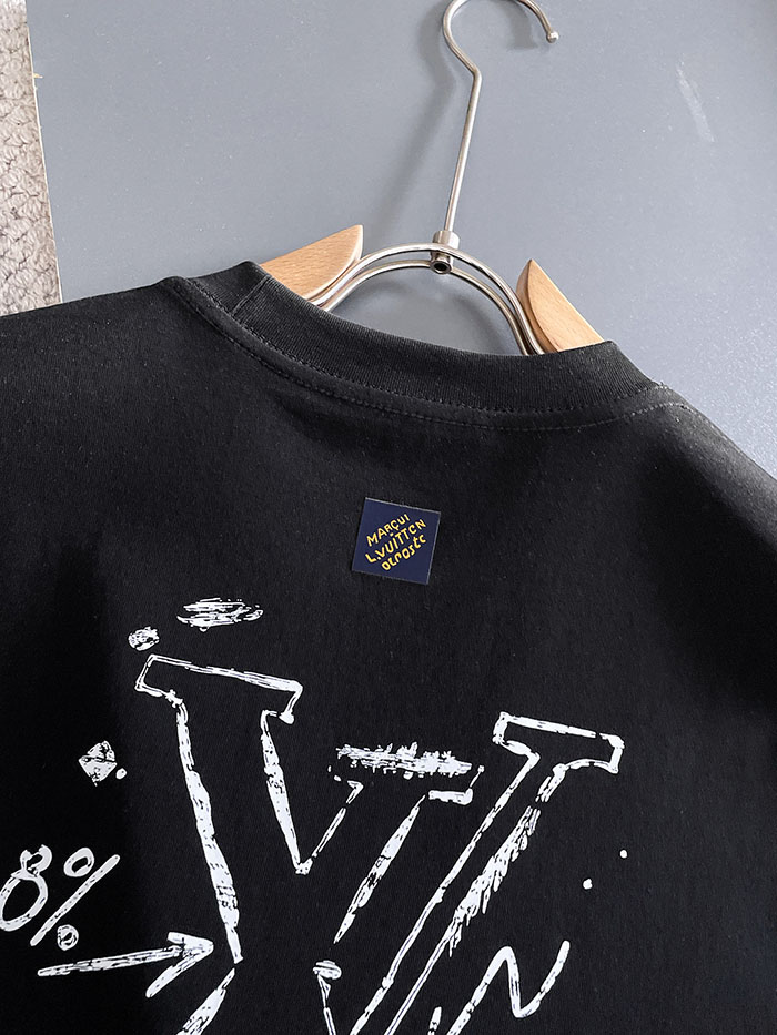 最高級ルイヴィトンスーパーコピー Louis Vuitton 2026年春夏新作:ピュアコットン クルーネック 半袖Tシャツ clothes202600489 ルイ・ヴィトン メンズ ブラック クルーネック Tシャツ - 画像 (3)