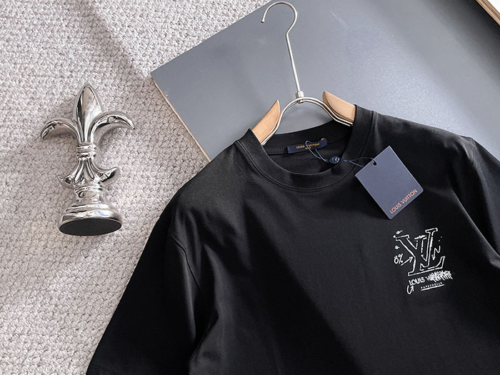最高級ルイヴィトンスーパーコピー Louis Vuitton 2026年春夏新作:ピュアコットン クルーネック 半袖Tシャツ clothes202600489 ルイ・ヴィトン メンズ ブラック クルーネック Tシャツ - 画像 (9)
