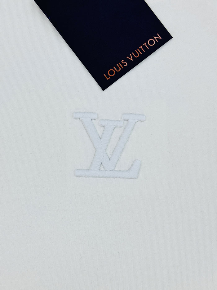 最高級ルイヴィトンスーパーコピー Louis Vuitton コットン 26ss シンプルデザインの最新トレンドブランドTシャツ clothes202600499 ルイ・ヴィトン Tシャツ 新作 - 画像 (3)