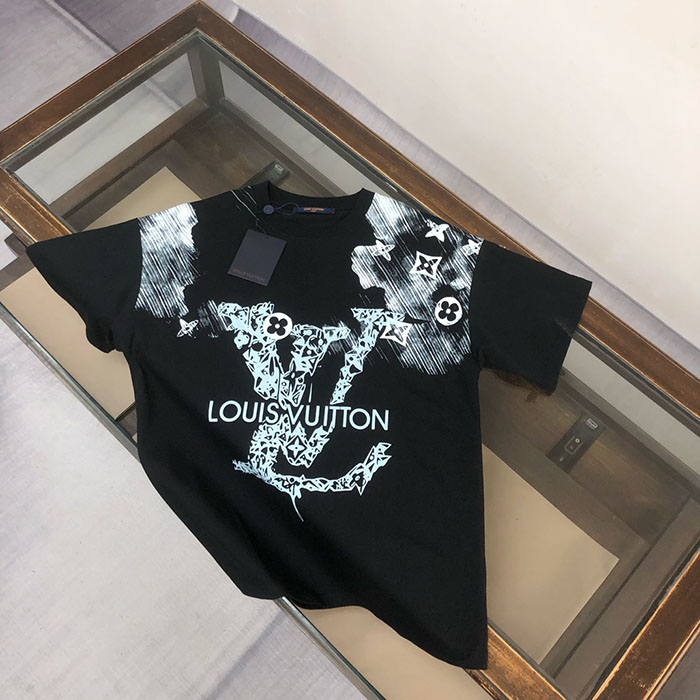 ルイ・ヴィトンTシャツ(黒)