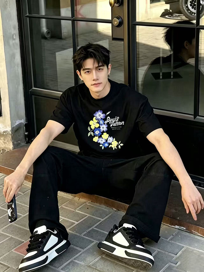 最高級ルイヴィトンスーパーコピー Louis Vuitton コットン 2026年初春新作:プリント柄クルーネック半袖Tシャツclothes202600511 ルイ・ヴィトン メンズ黒Tシャツ - 画像 (8)