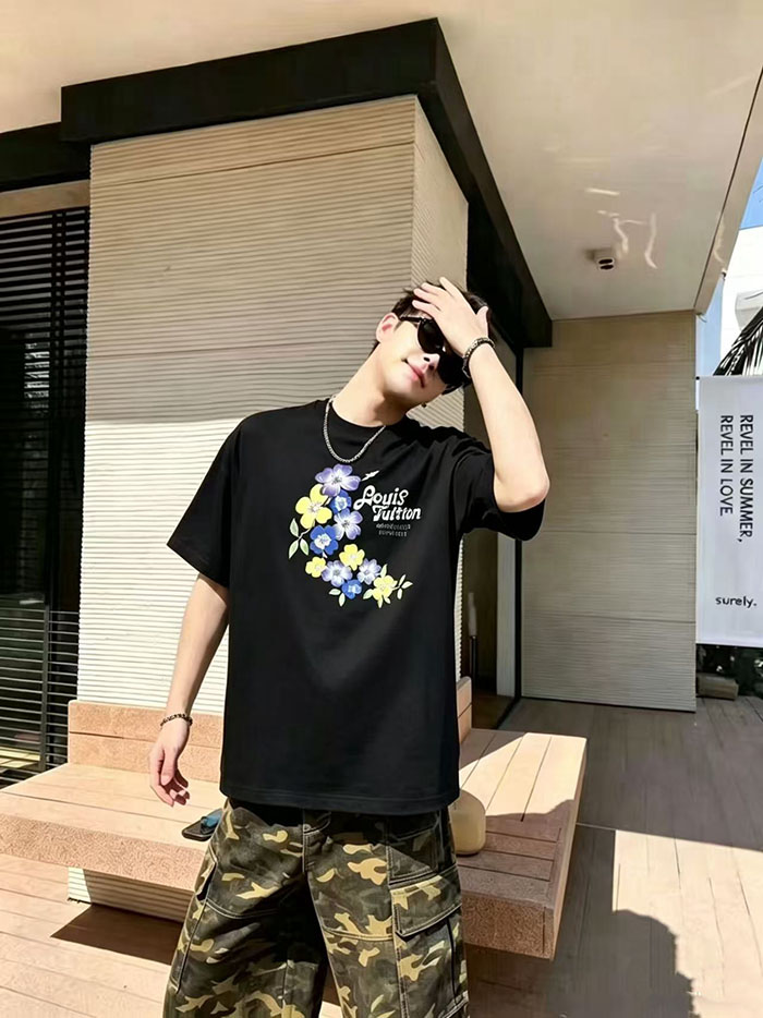 最高級ルイヴィトンスーパーコピー Louis Vuitton コットン 2026年初春新作:プリント柄クルーネック半袖Tシャツclothes202600511 ルイ・ヴィトン メンズ黒Tシャツ - 画像 (4)