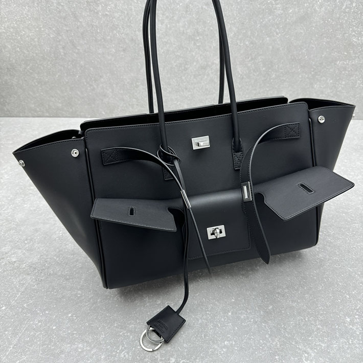 バレンシアガ バッグ 人気 レディース BALENCIAGA BEL AIR ミディアム キャリーオールバッグ ブラック 8054812ABAW1000 バレンシアガ トートバッグ 新作 - 画像 (6)