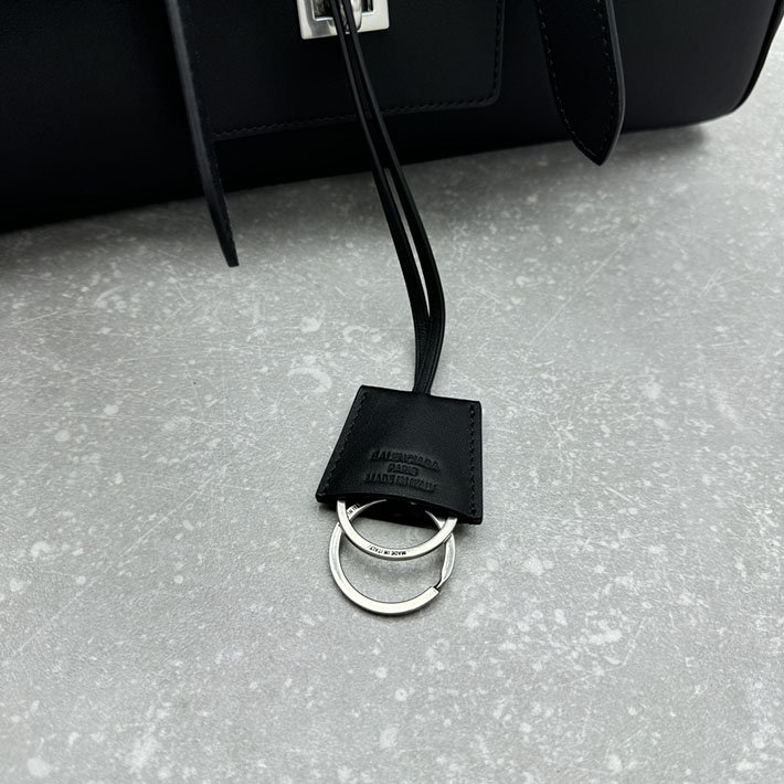 バレンシアガ バッグ 人気 レディース BALENCIAGA BEL AIR ミディアム キャリーオールバッグ ブラック 8054812ABAW1000 バレンシアガ トートバッグ 新作 - 画像 (5)