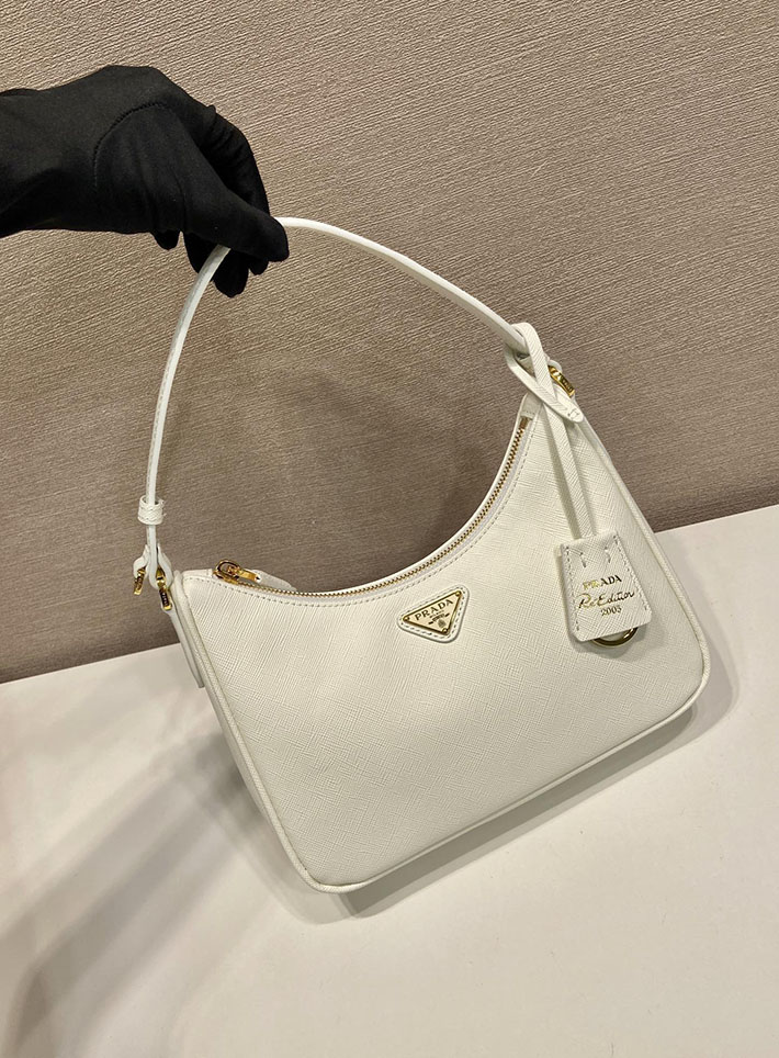 プラダ バッグ レディース 新作 PRADA Re-Edition 2005 スエード ミニバッグ ホワイト 1N204W_2G64_F0009 プラダ ミニバッグ レディース - 画像 (9)