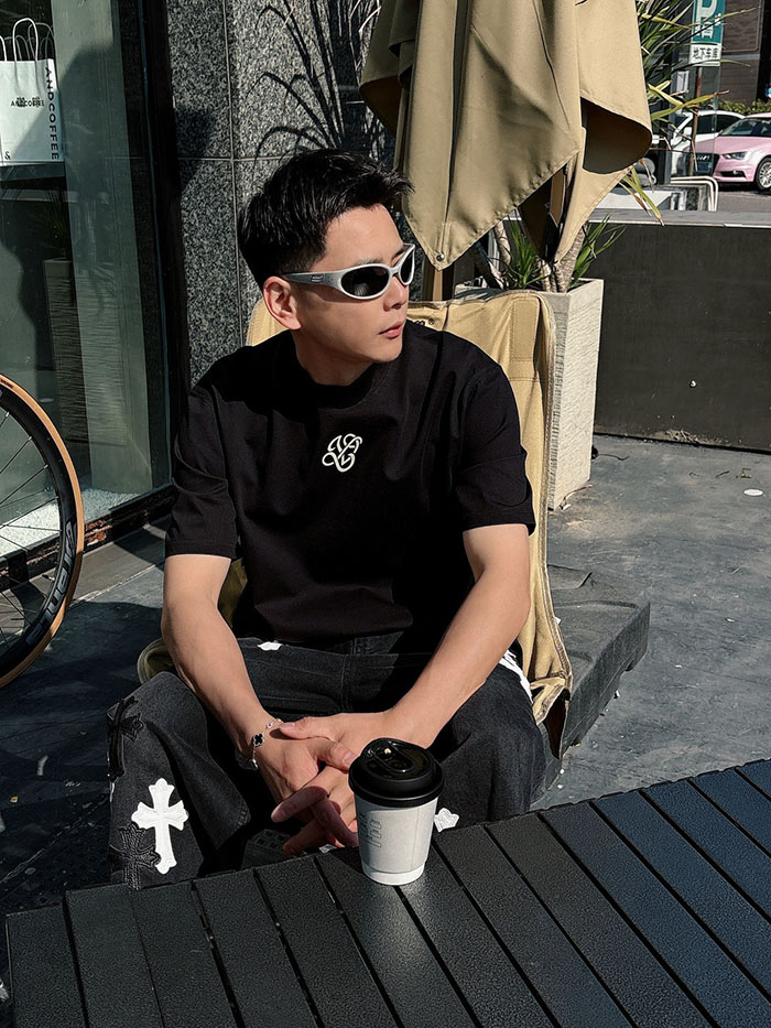 最高級ルイヴィトンスーパーコピー Louis Vuitton 2026年春夏新作:クルーネック ピュアコットン 半袖Tシャツ clothes202600519 ルイヴィトン メンズ黒Tシャツ - 画像 (7)