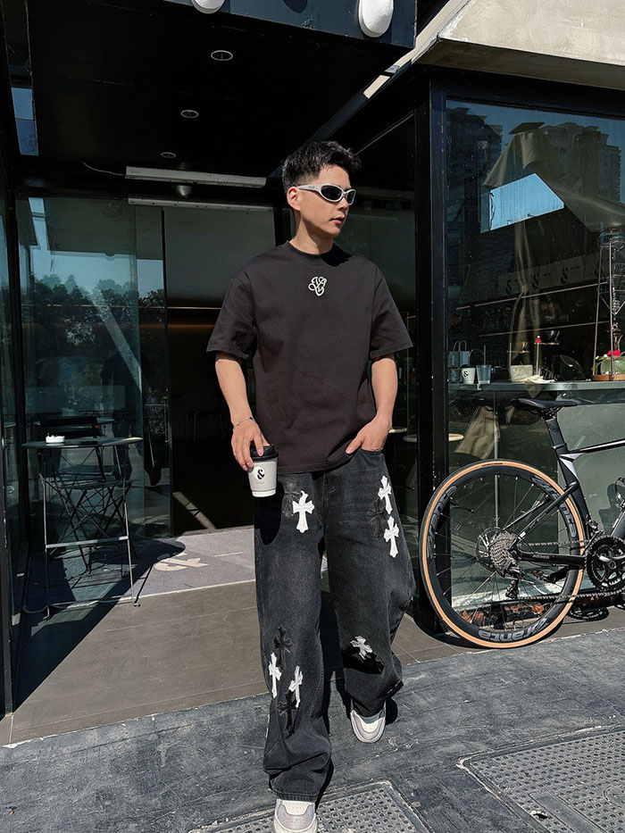 最高級ルイヴィトンスーパーコピー Louis Vuitton 2026年春夏新作:クルーネック ピュアコットン 半袖Tシャツ clothes202600519 ルイヴィトン メンズ黒Tシャツ - 画像 (3)