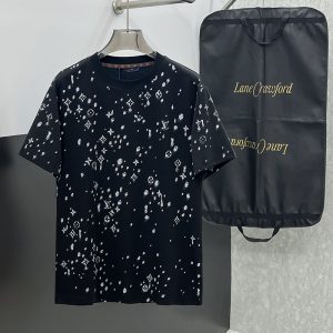 ルイヴィトン メンズ黒Tシャツ