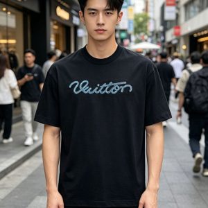 ルイヴィトン メンズ黒Tシャツ