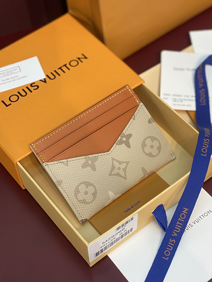 最高級ルイヴィトンスーパーコピー ルイヴィトンカードケースコピー LV カードケース ポルト カルト・トリプル M29266 ルイヴィトン カードケース 人気 - 画像 (9)