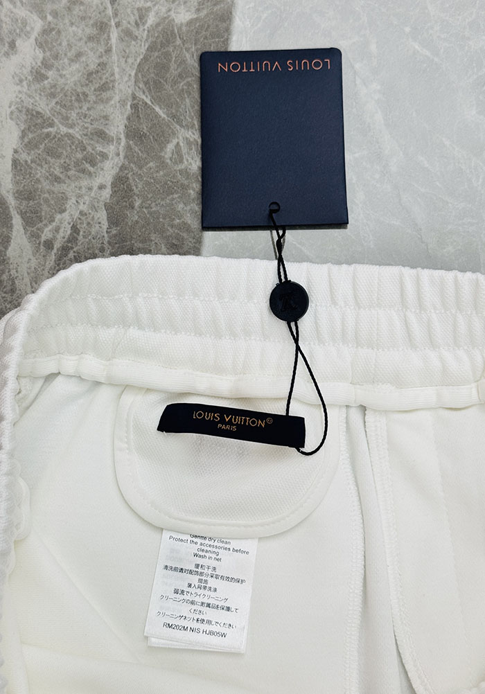 最高級ルイヴィトンスーパーコピー Louis Vuitton 新作サマースポーティカジュアルショーツ clothes202600548 ルイ・ヴィトン メンズ白ショートパンツ - 画像 (3)