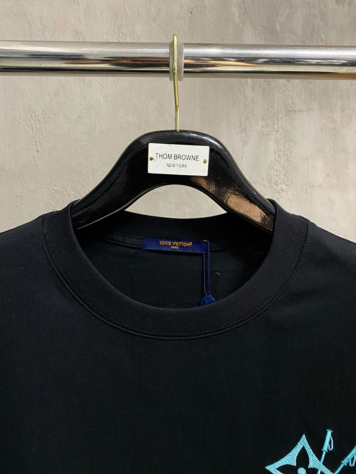 最高級ルイヴィトンスーパーコピー Louis Vuitton 最高品質の丸首カジュアル半袖シャツ clothes202600556 ルイヴィトン メンズオーバーサイズTシャツ 黒 - 画像 (2)