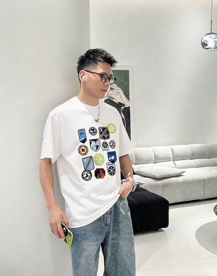 最高級ルイヴィトンスーパーコピー Louis Vuitton 2026年春夏半袖Tシャツ、アイスシルクコットンシリーズ clothes202600574 ルイヴィトンシンプルなTシャツ 白 - 画像 (2)