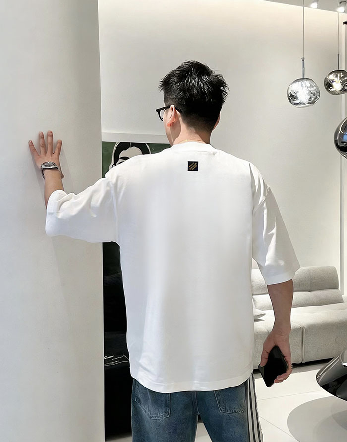 最高級ルイヴィトンスーパーコピー Louis Vuitton 2026年春夏半袖Tシャツ、アイスシルクコットンシリーズ clothes202600574 ルイヴィトンシンプルなTシャツ 白 - 画像 (8)