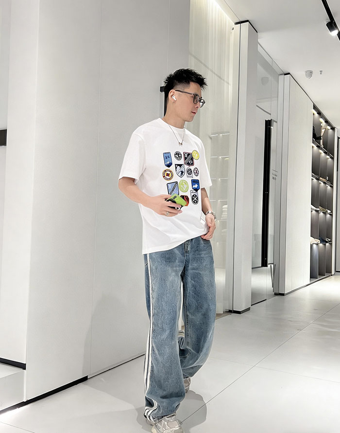 最高級ルイヴィトンスーパーコピー Louis Vuitton 2026年春夏半袖Tシャツ、アイスシルクコットンシリーズ clothes202600574 ルイヴィトンシンプルなTシャツ 白 - 画像 (5)