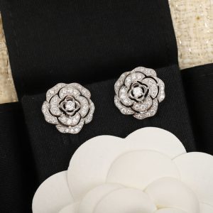 シャネル ピアス 安い