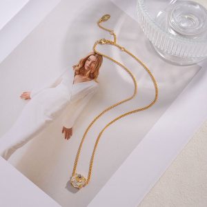 ヴァレンティノ ネックレス コピー