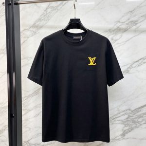 ルイヴィトン メンズ黒Tシャツ 新作