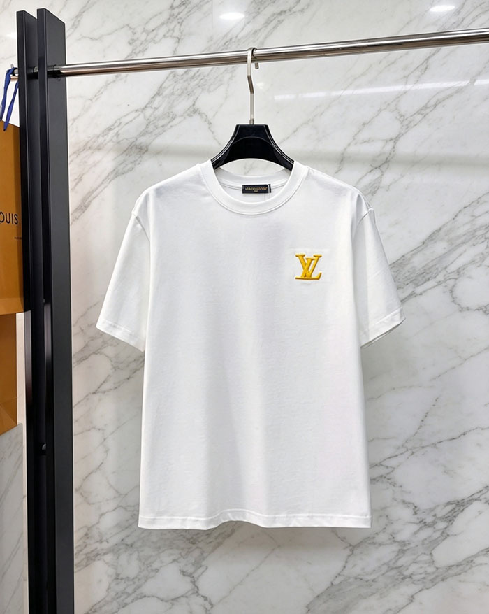 最高級ルイヴィトンスーパーコピー Louis Vuitton 2026年春夏新作 🐫 クルーネック ピュアコットン 半袖Tシャツ clothes202600625 ルイヴィトン メンズ黒Tシャツ 新作 - 画像 (4)