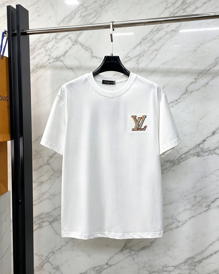 最高級ルイヴィトンスーパーコピー Louis Vuitton 2026年春夏新作 🐫 クルーネック ピュアコットン 半袖Tシャツ clothes202600627 ルイヴィトン メンズ 黒Tシャツ 新作 - 画像 (3)