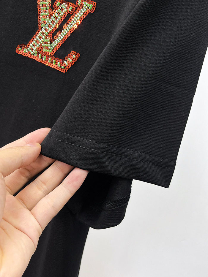 最高級ルイヴィトンスーパーコピー Louis Vuitton 2026年春夏新作 🐫 クルーネック ピュアコットン 半袖Tシャツ clothes202600627 ルイヴィトン メンズ 黒Tシャツ 新作 - 画像 (9)