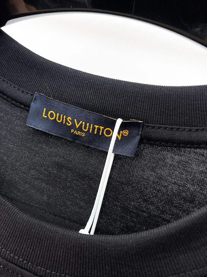 最高級ルイヴィトンスーパーコピー Louis Vuitton 2026年春夏新作 🐫 クルーネック ピュアコットン 半袖Tシャツ clothes202600627 ルイヴィトン メンズ 黒Tシャツ 新作 - 画像 (6)