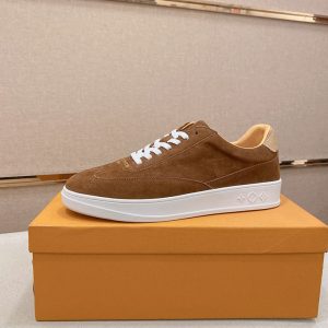 ルイヴィトン スニーカー 安い