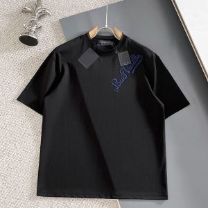 ルイヴィトン 黒Tシャツ 安い