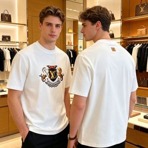 ルイヴィトン 白Tシャツ 新作