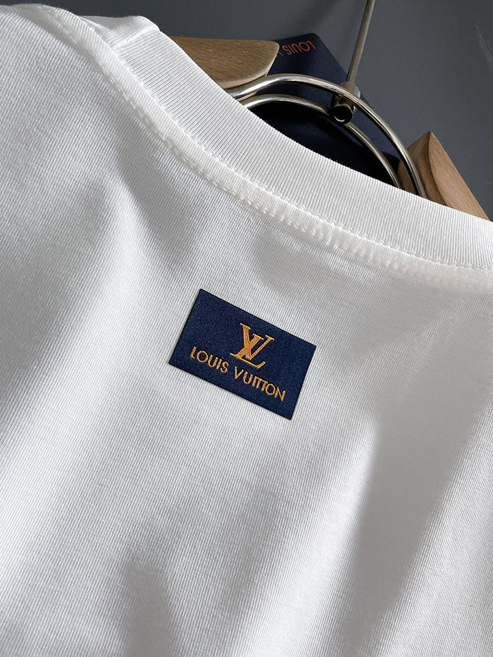 最高級ルイヴィトンスーパーコピー Louis Vuitton 2026年春夏新作:ピュアコットン クルーネック 半袖Tシャツ clothes202600646 ルイヴィトン メンズ純綿Tシャツ 新作 - 画像 (4)