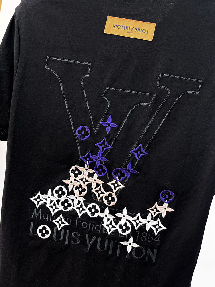 最高級ルイヴィトンスーパーコピー Louis Vuitton 2026年春夏新作:ピュアコットン クルーネック 半袖Tシャツ clothes202600651 メンズ ヴィトン Tシャツ 黒 - 画像 (9)