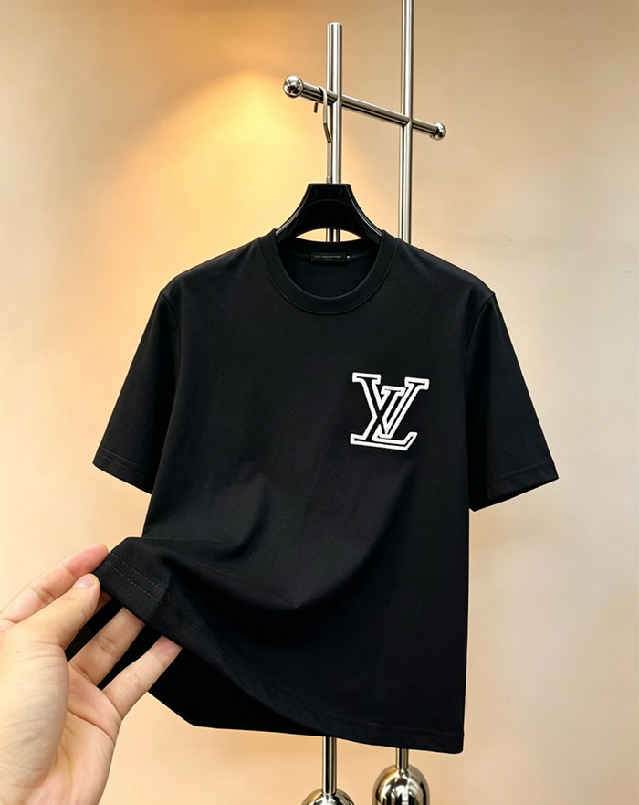最高級ルイヴィトンスーパーコピー Louis Vuitton 2026年春夏新作:ピュアコットン クルーネック 半袖Tシャツ clothes202600652 ルイヴィトン Tシャツ アウトレット - 画像 (2)