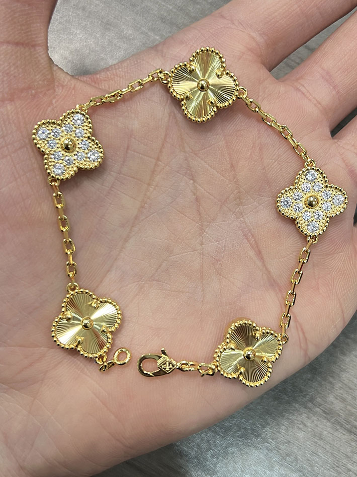 最高級ヴァンクリーフスーパーコピー VAN CLEEF&ARPELS ヴィンテージ アルハンブラ ブレスレット、5モチーフ VCARP4KN00 ヴァンクリ コピー - 画像 (3)