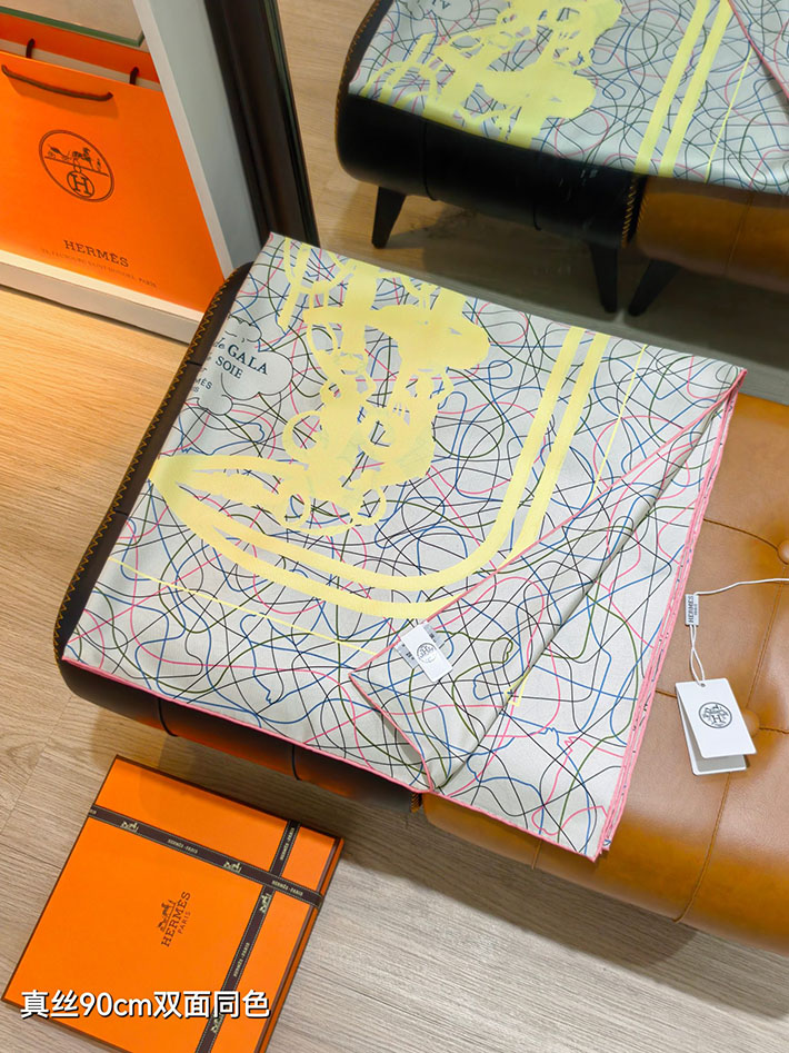 最高級エルメススーパーコピー HERMES カレ90 ブリッド・ドゥ・ガラ・オ・フィル・ドゥ・ソワ H004310S 03 エルメススカーフコピー - 画像 (7)
