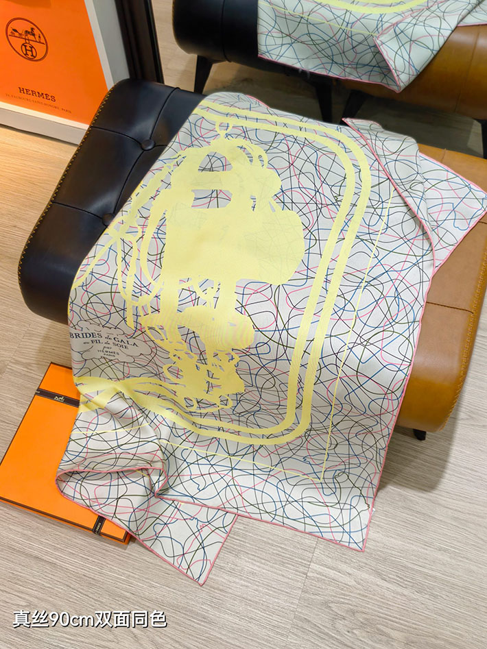 最高級エルメススーパーコピー HERMES カレ90 ブリッド・ドゥ・ガラ・オ・フィル・ドゥ・ソワ H004310S 03 エルメススカーフコピー - 画像 (6)