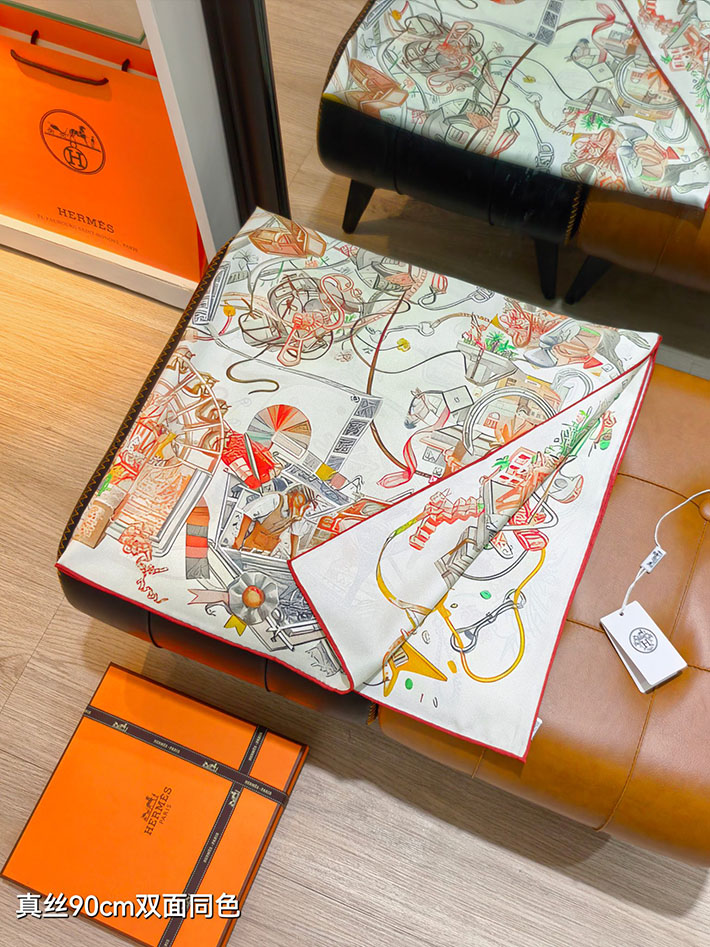 最高級エルメススーパーコピー HERMES カレジェアン エルメスの世界 H244230S 07 エルメス スカーフ 人気柄 - 画像 (9)