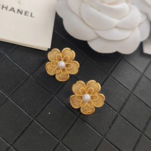 シャネル カメリア ピアス